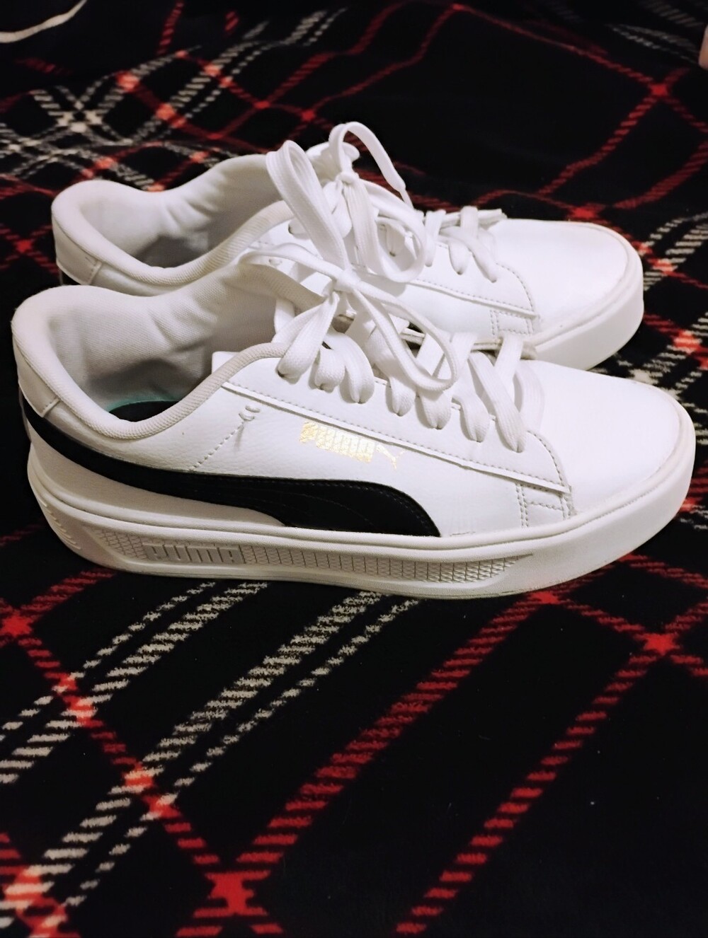 Women's White And Black Thick Soled Puma Sneakers U.S. Size 9